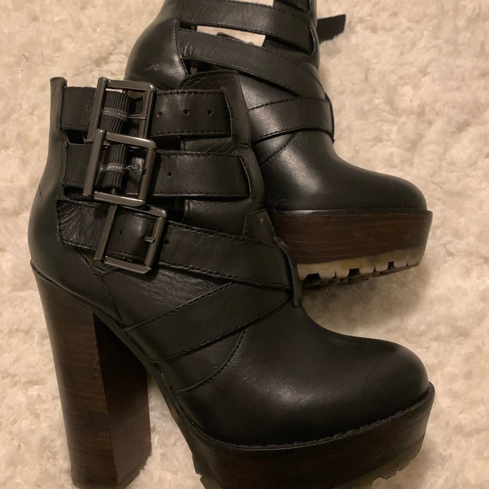 Black Steve Madden Desi chunky heel booties